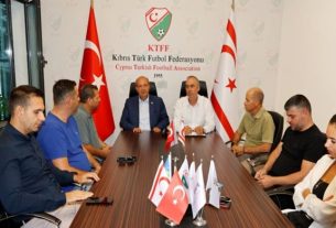 Cumhurbaşkanı Ersin Tatar, Kıbrıs Türk Futbol Federasyonu’nu ziyaret etti
